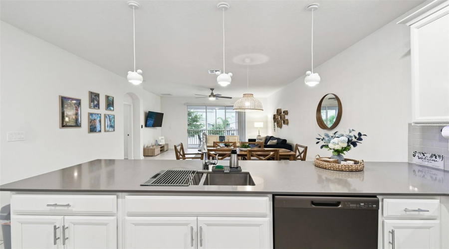 DAVENPORT, Florida 33896, 3 Bedrooms Bedrooms, ,2 BathroomsBathrooms,Residential,For Sale,CABOT CLIFFS,0,MFRO6342554