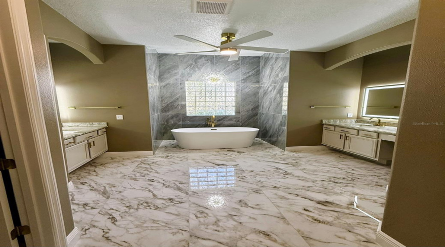 Primary Bathroom/Spa