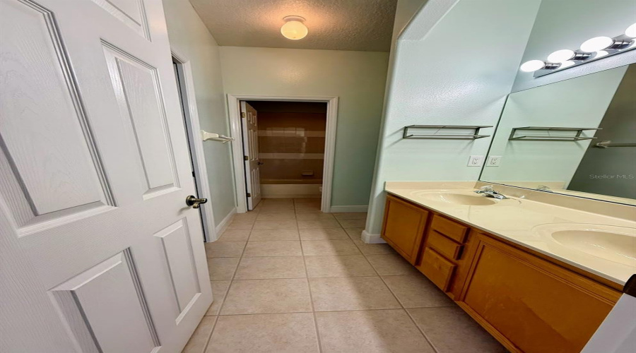 2nd Jack and Jill Bathroom