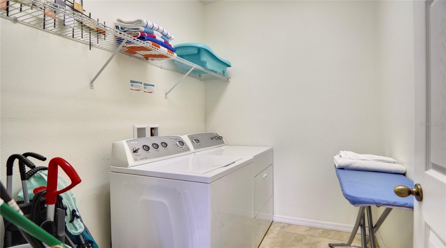 KISSIMMEE, Florida 34746, 4 Bedrooms Bedrooms, ,3 BathroomsBathrooms,Residential,For Sale,LAS FUENTES,0,MFRO6343193