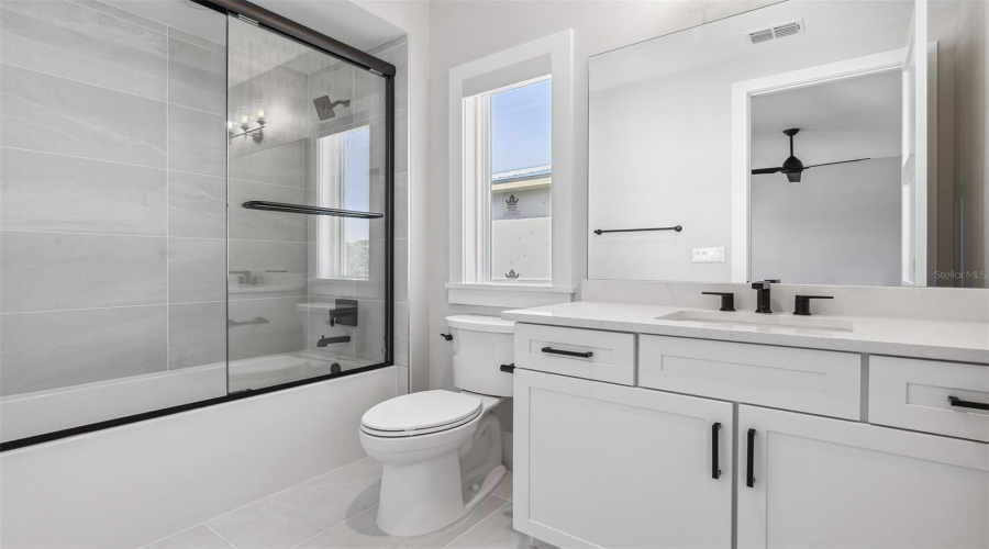 ORLANDO, Florida 32836, 5 Bedrooms Bedrooms, ,4 BathroomsBathrooms,Residential,For Sale,SHEEN SOUND,0,MFRO6343123