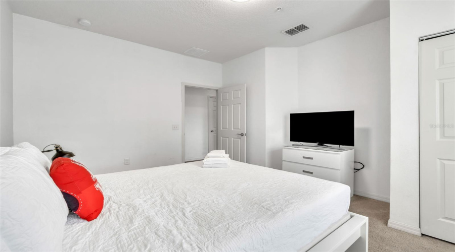 KISSIMMEE, Florida 34747, 3 Bedrooms Bedrooms, ,2 BathroomsBathrooms,Residential,For Sale,GOLD,0,MFRO6342912