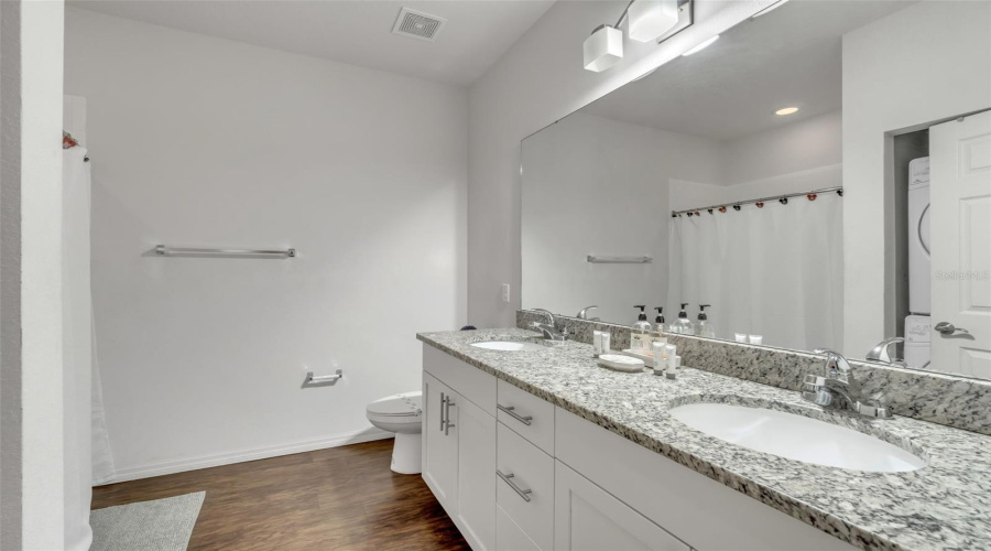 KISSIMMEE, Florida 34747, 3 Bedrooms Bedrooms, ,2 BathroomsBathrooms,Residential,For Sale,GOLD,0,MFRO6342912