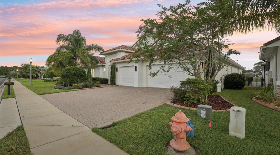DAVENPORT, Florida 33837, 4 Bedrooms Bedrooms, ,3 BathroomsBathrooms,Residential,For Sale,LANCASTER RIDGE,0,MFRO6343388
