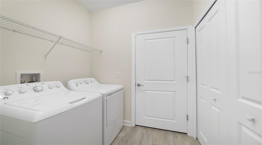 DAVENPORT, Florida 33896, 2 Bedrooms Bedrooms, ,2 BathroomsBathrooms,Residential,For Sale,TRAPPERS TRAIL LOOP,0,MFRO6343575