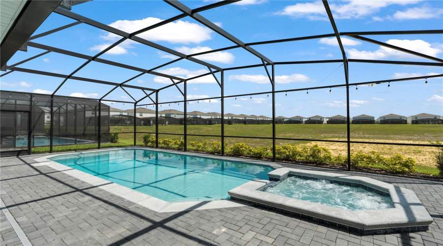 DAVENPORT, Florida 33897, 10 Bedrooms Bedrooms, ,8 BathroomsBathrooms,Residential,For Sale,LANA AVENUE,0,MFRO6290305