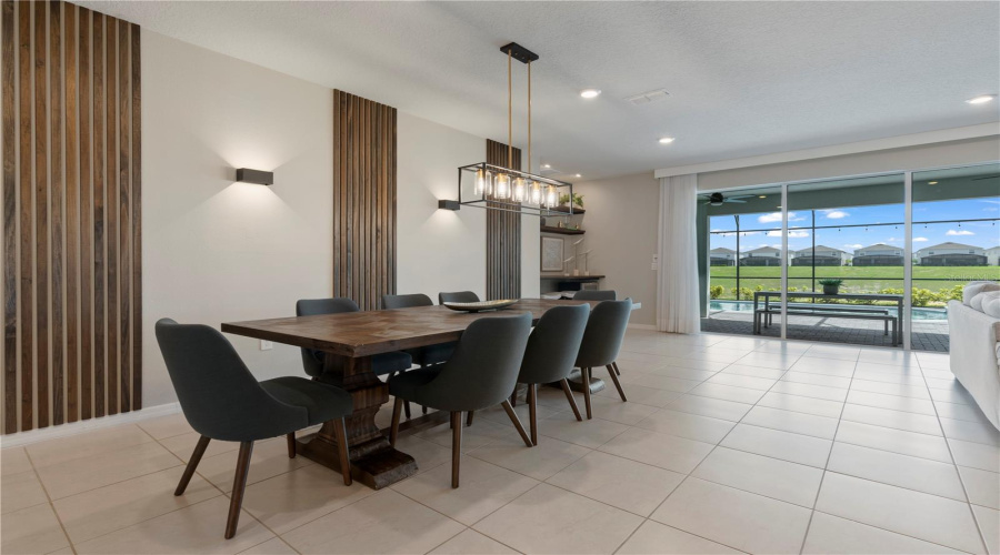 DAVENPORT, Florida 33897, 10 Bedrooms Bedrooms, ,8 BathroomsBathrooms,Residential,For Sale,LANA AVENUE,0,MFRO6290305
