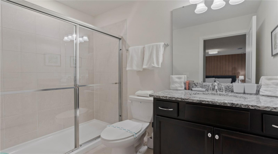DAVENPORT, Florida 33897, 10 Bedrooms Bedrooms, ,8 BathroomsBathrooms,Residential,For Sale,LANA AVENUE,0,MFRO6290305