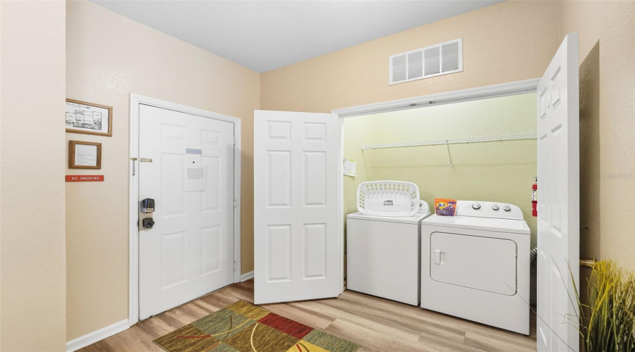 KISSIMMEE, Florida 34747, 3 Bedrooms Bedrooms, ,2 BathroomsBathrooms,Residential,For Sale,ALMATON,0,MFRO6343578