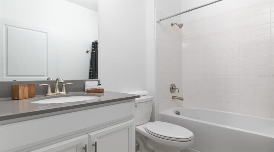 KISSIMMEE, Florida 34746, 5 Bedrooms Bedrooms, ,5 BathroomsBathrooms,Residential,For Sale,PARAGRAPH DR,0,MFRS5127194