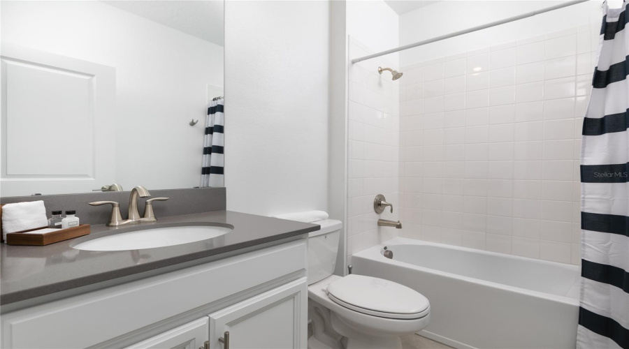 KISSIMMEE, Florida 34746, 5 Bedrooms Bedrooms, ,5 BathroomsBathrooms,Residential,For Sale,PARAGRAPH DR,0,MFRS5127194