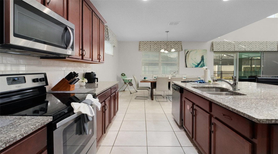 KISSIMMEE, Florida 34747, 6 Bedrooms Bedrooms, ,5 BathroomsBathrooms,Residential,For Sale,FLAMINGO KEY,0,MFRS5134521
