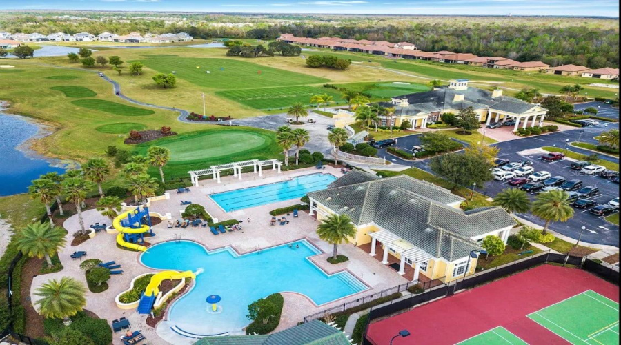 DAVENPORT, Florida 33837, 6 Bedrooms Bedrooms, ,5 BathroomsBathrooms,Residential,For Sale,CROFTON,0,MFRS5120801