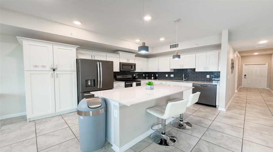 KISSIMMEE, Florida 34746, 2 Bedrooms Bedrooms, ,2 BathroomsBathrooms,Residential,For Sale,PARADOX,0,MFRO6295113