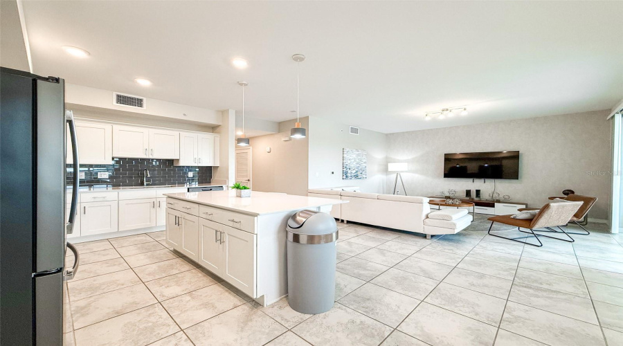KISSIMMEE, Florida 34746, 2 Bedrooms Bedrooms, ,2 BathroomsBathrooms,Residential,For Sale,PARADOX,0,MFRO6295113