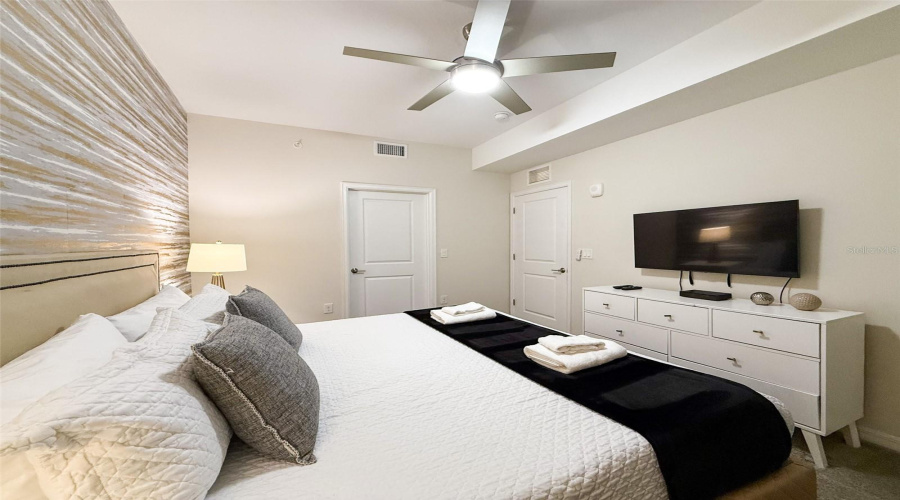 KISSIMMEE, Florida 34746, 2 Bedrooms Bedrooms, ,2 BathroomsBathrooms,Residential,For Sale,PARADOX,0,MFRO6295113