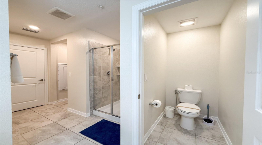 KISSIMMEE, Florida 34746, 2 Bedrooms Bedrooms, ,2 BathroomsBathrooms,Residential,For Sale,PARADOX,0,MFRO6295113