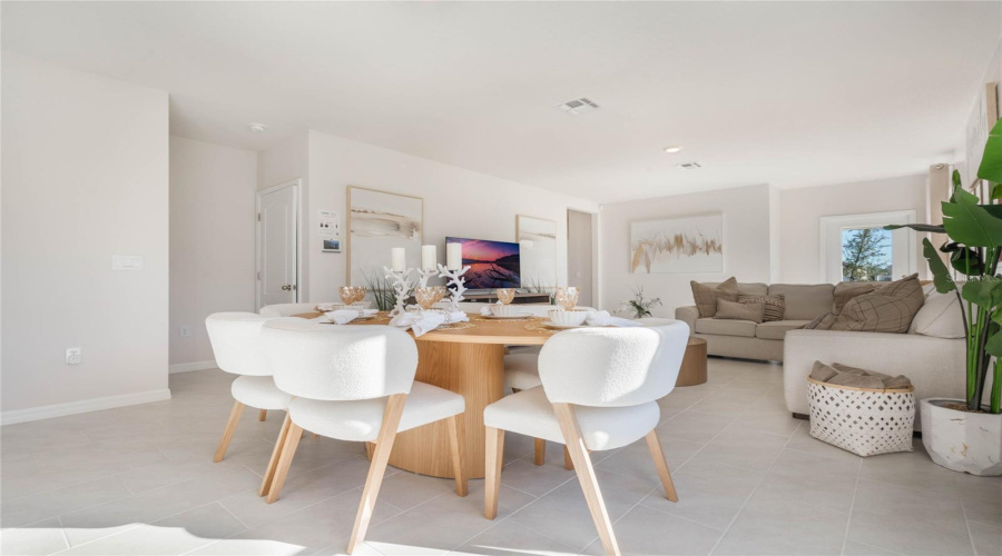DAVENPORT, Florida 33837, 4 Bedrooms Bedrooms, ,2 BathroomsBathrooms,Residential,For Sale,POINT SUR,0,MFRO6343874