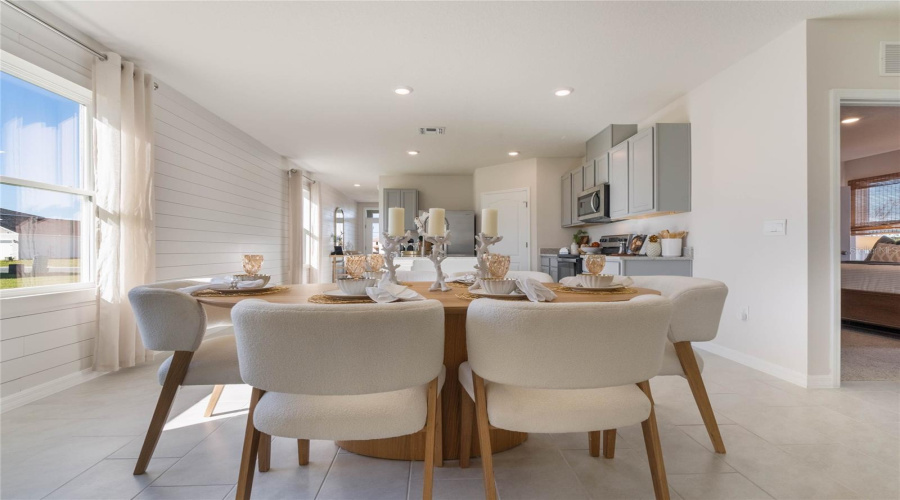 DAVENPORT, Florida 33837, 4 Bedrooms Bedrooms, ,2 BathroomsBathrooms,Residential,For Sale,POINT SUR,0,MFRO6343874