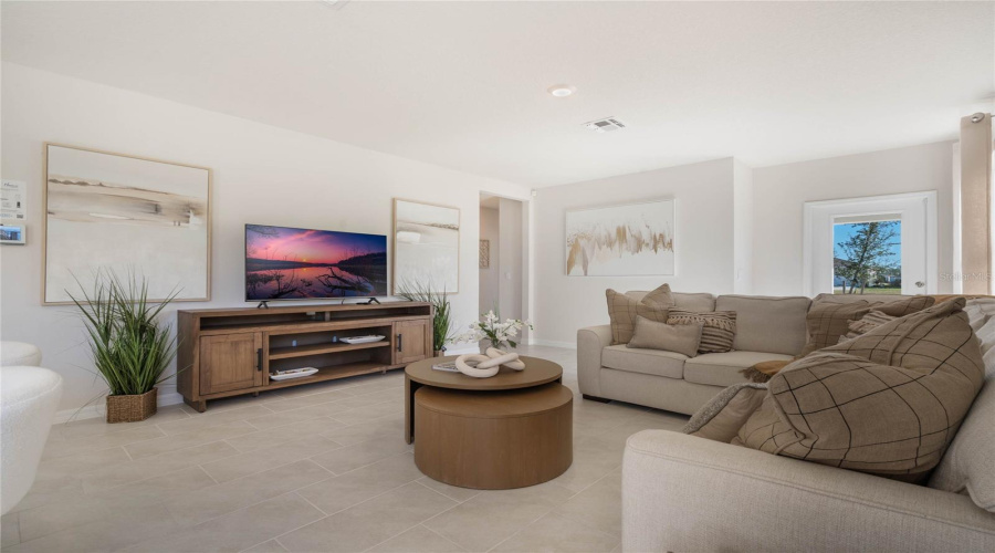 DAVENPORT, Florida 33837, 4 Bedrooms Bedrooms, ,2 BathroomsBathrooms,Residential,For Sale,POINT SUR,0,MFRO6343874