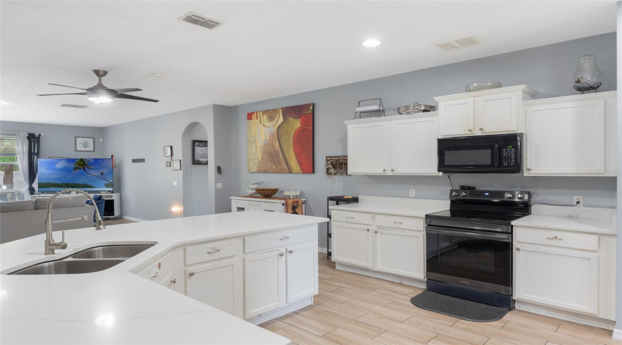 KISSIMMEE, Florida 34746, 4 Bedrooms Bedrooms, ,3 BathroomsBathrooms,Residential,For Sale,MARSHFIELD PRESERVE,0,MFRO6343081