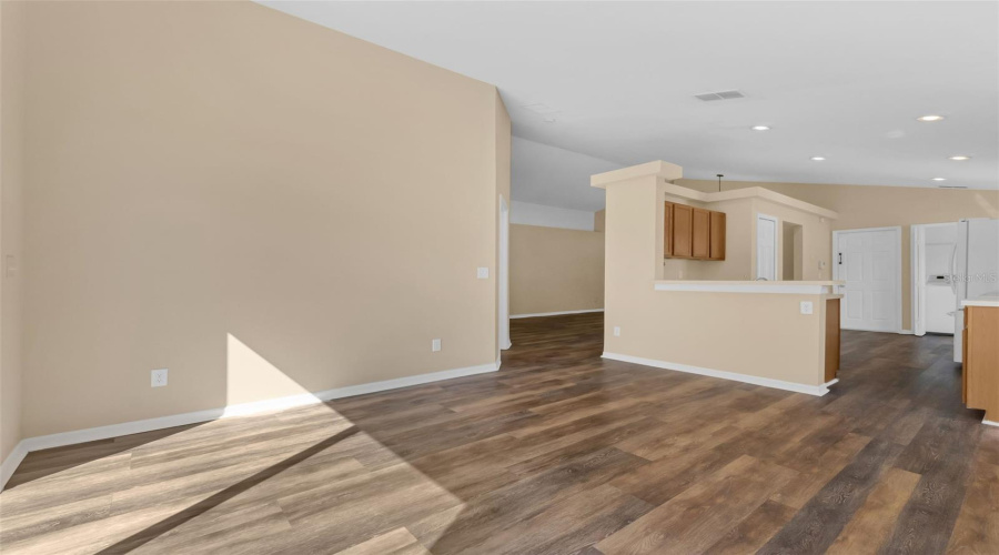 KISSIMMEE, Florida 34746, 4 Bedrooms Bedrooms, ,2 BathroomsBathrooms,Residential,For Sale,EAGLE CROSSING,0,MFRS5127992