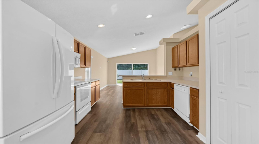 KISSIMMEE, Florida 34746, 4 Bedrooms Bedrooms, ,2 BathroomsBathrooms,Residential,For Sale,EAGLE CROSSING,0,MFRS5127992
