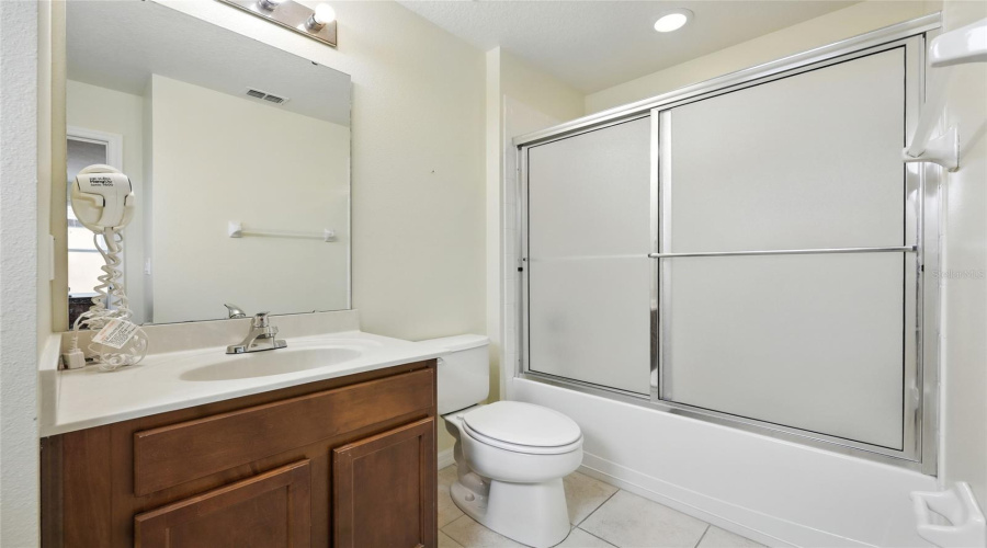 KISSIMMEE, Florida 34746, 4 Bedrooms Bedrooms, ,4 BathroomsBathrooms,Residential,For Sale,LAS FUENTES,0,MFRO6343989