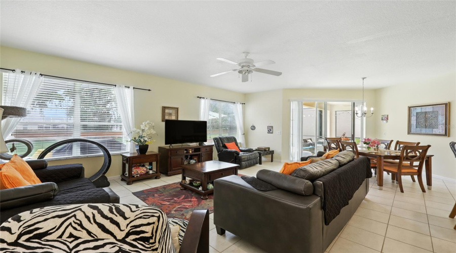 KISSIMMEE, Florida 34746, 4 Bedrooms Bedrooms, ,4 BathroomsBathrooms,Residential,For Sale,LAS FUENTES,0,MFRO6343989