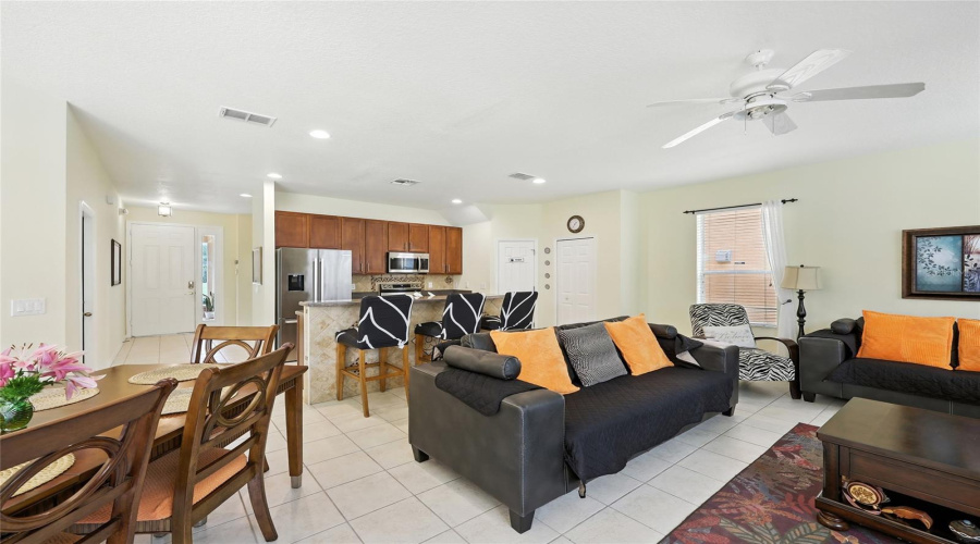 KISSIMMEE, Florida 34746, 4 Bedrooms Bedrooms, ,4 BathroomsBathrooms,Residential,For Sale,LAS FUENTES,0,MFRO6343989