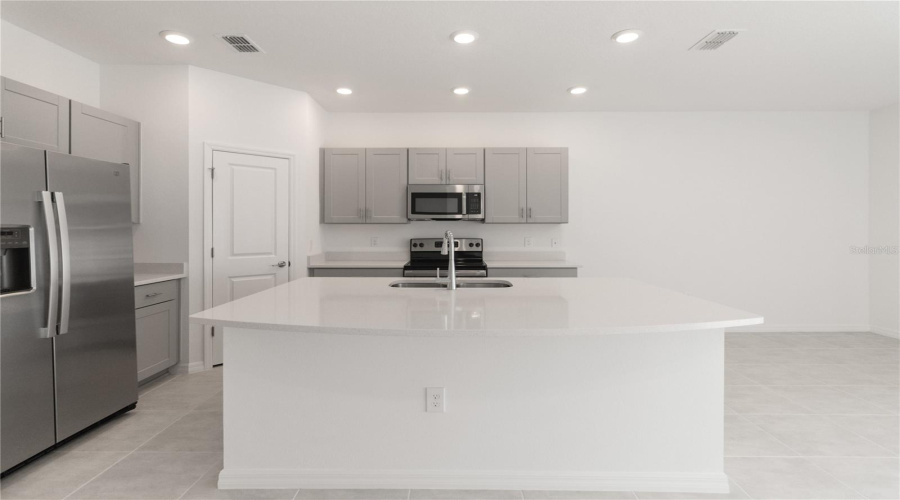 KISSIMMEE, Florida 34746, 3 Bedrooms Bedrooms, ,2 BathroomsBathrooms,Residential,For Sale,LANDING NET,0,MFRO6270489
