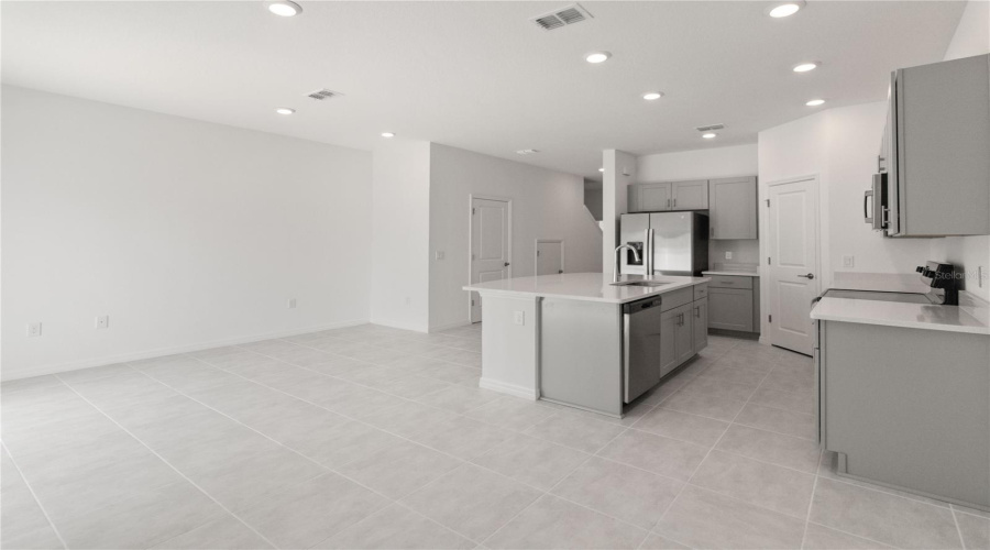 KISSIMMEE, Florida 34746, 3 Bedrooms Bedrooms, ,2 BathroomsBathrooms,Residential,For Sale,LANDING NET,0,MFRO6270489
