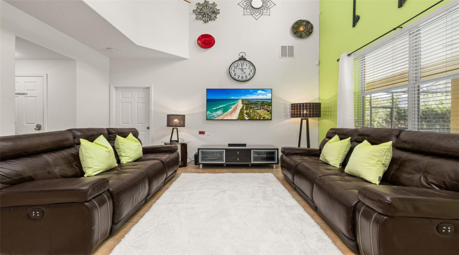 DAVENPORT, Florida 33837, 6 Bedrooms Bedrooms, ,4 BathroomsBathrooms,Residential,For Sale,ORANGE COSMOS,0,MFRS5134645