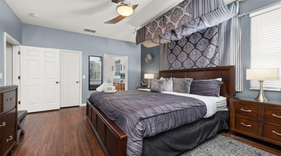 DAVENPORT, Florida 33837, 6 Bedrooms Bedrooms, ,4 BathroomsBathrooms,Residential,For Sale,ORANGE COSMOS,0,MFRS5134645