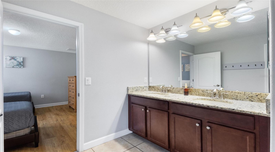 DAVENPORT, Florida 33896, 8 Bedrooms Bedrooms, ,5 BathroomsBathrooms,Residential,For Sale,WEDGE,0,MFRS5121423