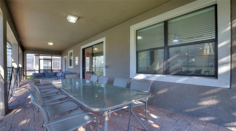 DAVENPORT, Florida 33896, 8 Bedrooms Bedrooms, ,5 BathroomsBathrooms,Residential,For Sale,WEDGE,0,MFRS5121423