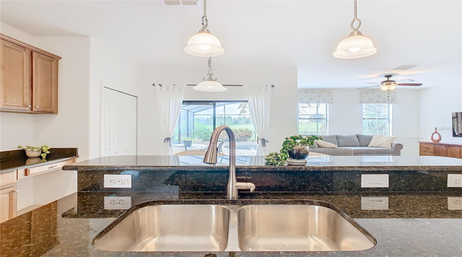 DAVENPORT, Florida 33896, 5 Bedrooms Bedrooms, ,3 BathroomsBathrooms,Residential,For Sale,DOVE VALLEY,0,MFRO6246888