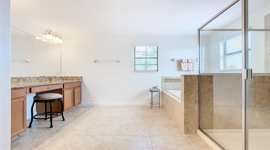 DAVENPORT, Florida 33896, 5 Bedrooms Bedrooms, ,3 BathroomsBathrooms,Residential,For Sale,DOVE VALLEY,0,MFRO6246888