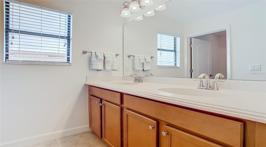 DAVENPORT, Florida 33896, 5 Bedrooms Bedrooms, ,3 BathroomsBathrooms,Residential,For Sale,DOVE VALLEY,0,MFRO6246888