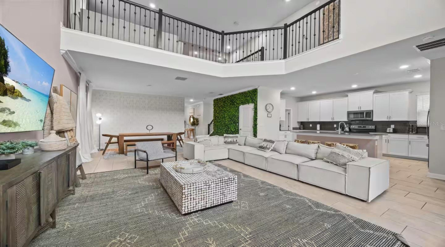 DAVENPORT, Florida 33896, 5 Bedrooms Bedrooms, ,5 BathroomsBathrooms,Residential,For Sale,WHISTLING STRAITS,0,MFRO6344106