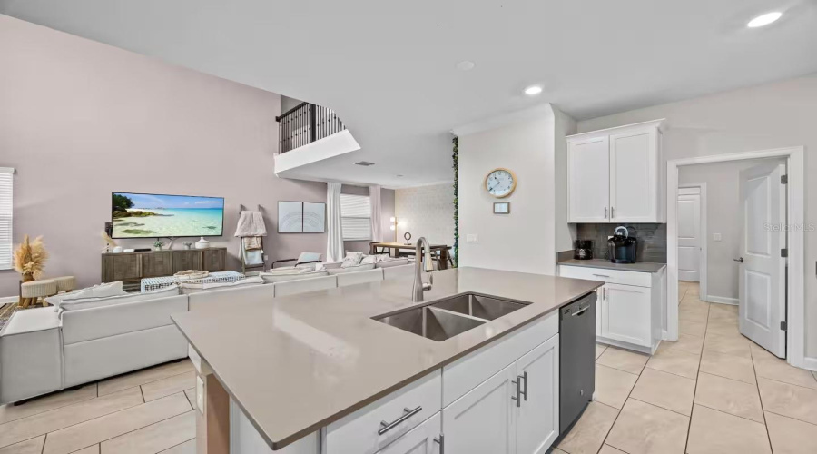 DAVENPORT, Florida 33896, 5 Bedrooms Bedrooms, ,5 BathroomsBathrooms,Residential,For Sale,WHISTLING STRAITS,0,MFRO6344106