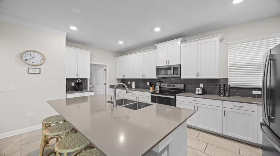 DAVENPORT, Florida 33896, 5 Bedrooms Bedrooms, ,5 BathroomsBathrooms,Residential,For Sale,WHISTLING STRAITS,0,MFRO6344106