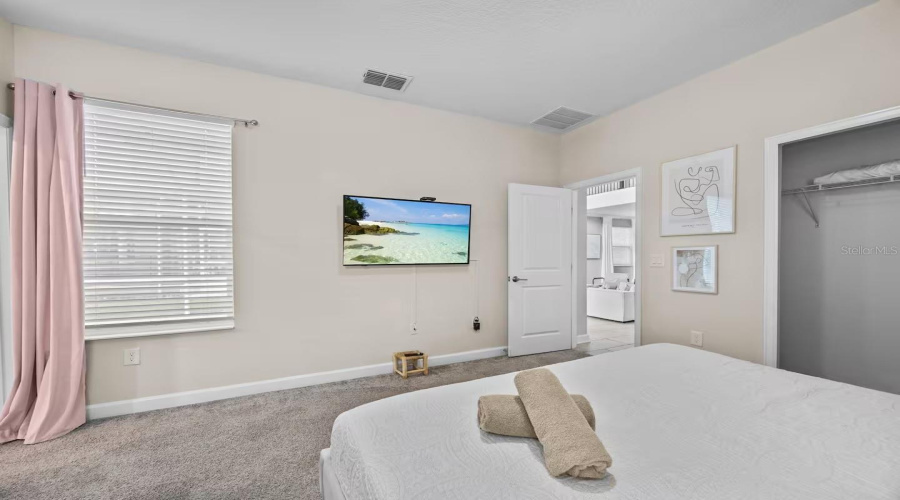 DAVENPORT, Florida 33896, 5 Bedrooms Bedrooms, ,5 BathroomsBathrooms,Residential,For Sale,WHISTLING STRAITS,0,MFRO6344106