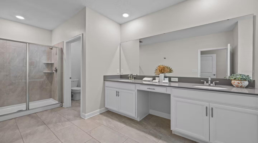 DAVENPORT, Florida 33896, 5 Bedrooms Bedrooms, ,5 BathroomsBathrooms,Residential,For Sale,WHISTLING STRAITS,0,MFRO6344106