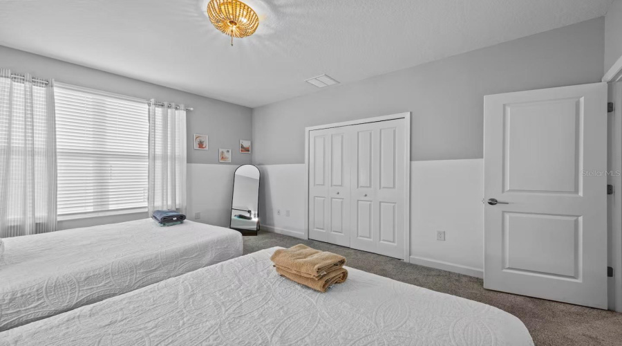 DAVENPORT, Florida 33896, 5 Bedrooms Bedrooms, ,5 BathroomsBathrooms,Residential,For Sale,WHISTLING STRAITS,0,MFRO6344106