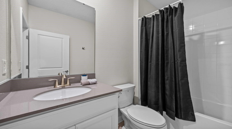 DAVENPORT, Florida 33896, 5 Bedrooms Bedrooms, ,5 BathroomsBathrooms,Residential,For Sale,WHISTLING STRAITS,0,MFRO6344106