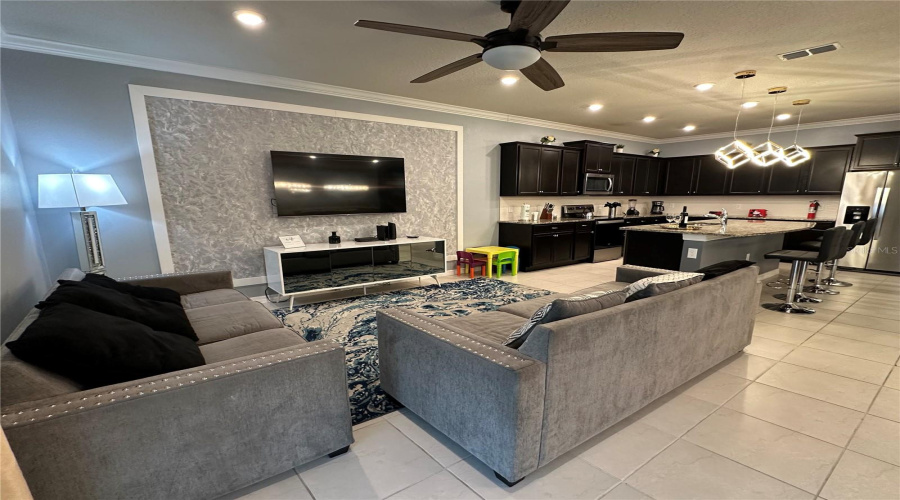 DAVENPORT, Florida 33897, 10 Bedrooms Bedrooms, ,8 BathroomsBathrooms,Residential,For Sale,LELANI,0,MFRO6344168