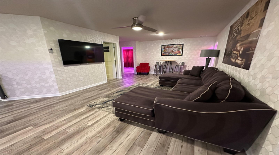 DAVENPORT, Florida 33897, 10 Bedrooms Bedrooms, ,8 BathroomsBathrooms,Residential,For Sale,LELANI,0,MFRO6344168