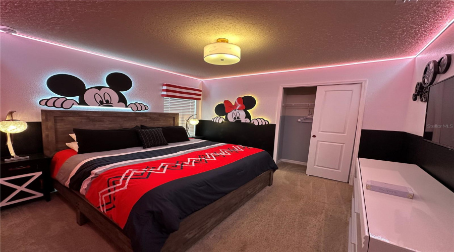 DAVENPORT, Florida 33897, 10 Bedrooms Bedrooms, ,8 BathroomsBathrooms,Residential,For Sale,LELANI,0,MFRO6344168