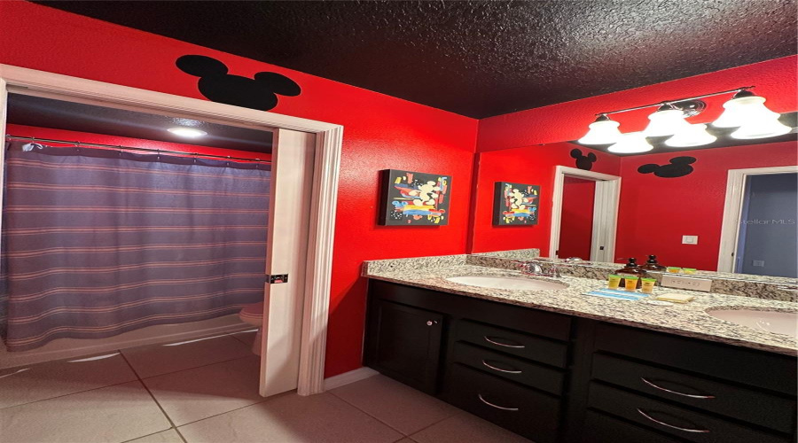 DAVENPORT, Florida 33897, 10 Bedrooms Bedrooms, ,8 BathroomsBathrooms,Residential,For Sale,LELANI,0,MFRO6344168